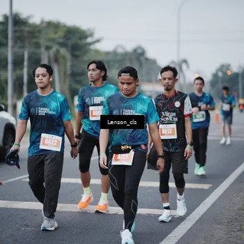 Runner Photo 4385059