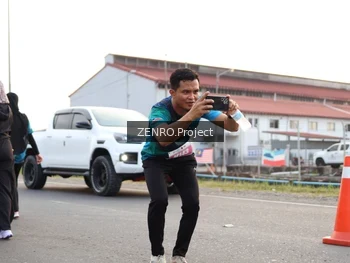 Runner Photo 4385076