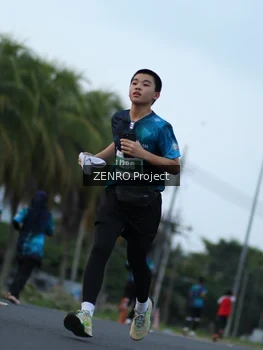 Runner Photo 4385090