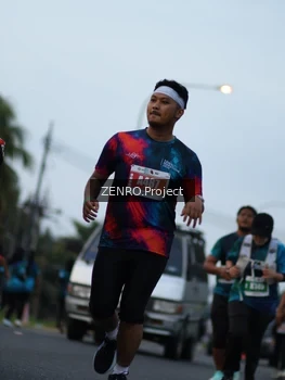 Runner Photo 4385102