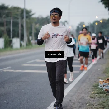 Runner Photo 4385140