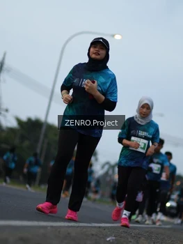 Runner Photo 4385144