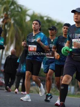 Runner Photo 4385145