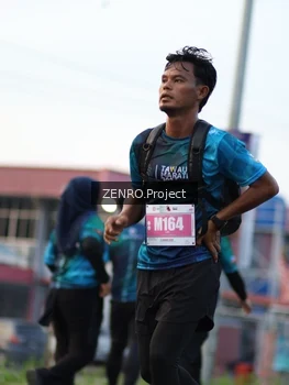 Runner Photo 4385154