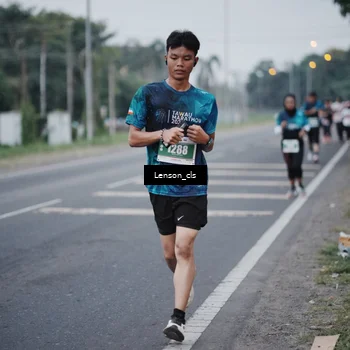 Runner Photo 4385157