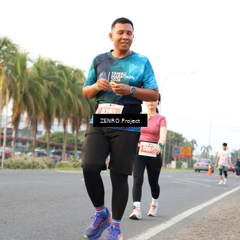 Runner Photo 4385201