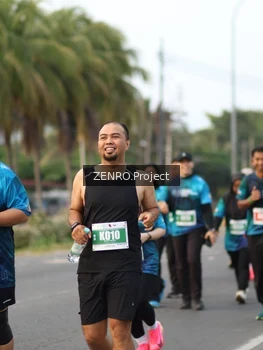 Runner Photo 4385225