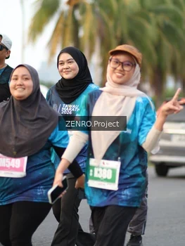Runner Photo 4385268