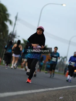 Runner Photo 4385280