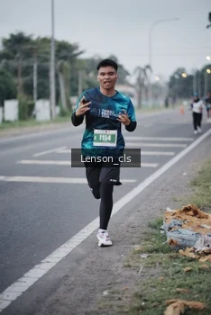 Runner Photo 4385287