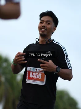 Runner Photo 4385298