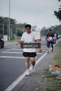 Runner Photo 4385307