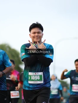 Runner Photo 4385350