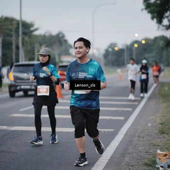 Runner Photo 4385352