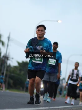 Runner Photo 4385355