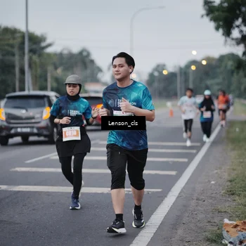 Runner Photo 4385357