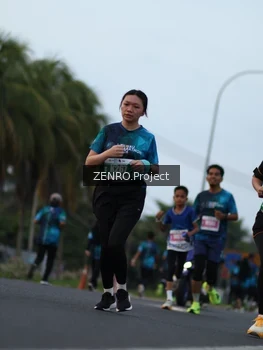 Runner Photo 4385377