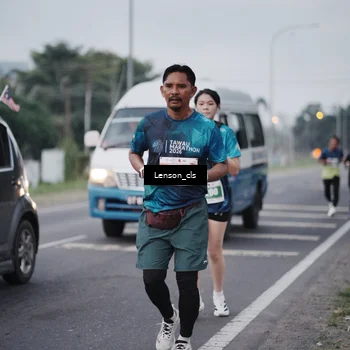 Runner Photo 4385417