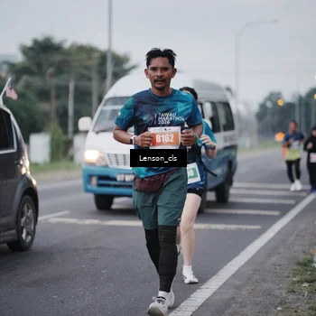 Runner Photo 4385423