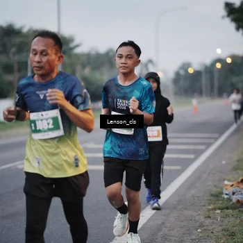 Runner Photo 4385425