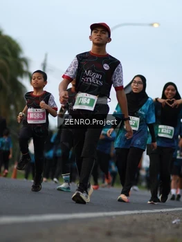 Runner Photo 4385434