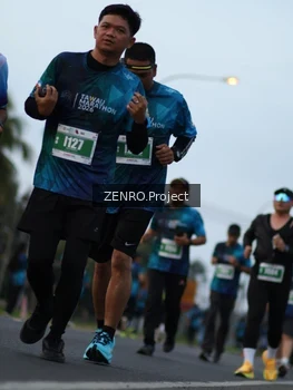 Runner Photo 4385438