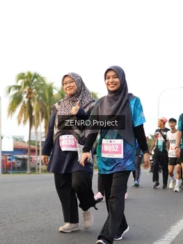 Runner Photo 4385441