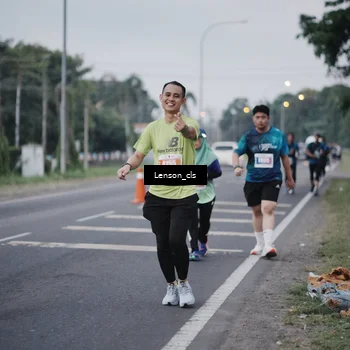 Runner Photo 4385454