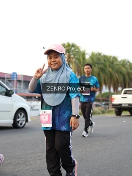 Runner Photo 4385471