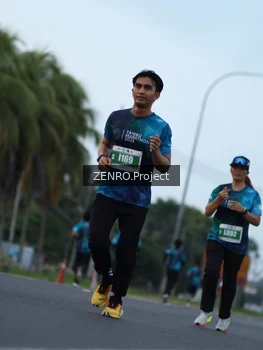 Runner Photo 4385479