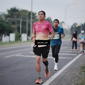 Runner Photo 4385499