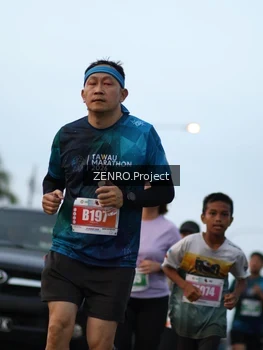 Runner Photo 4385507