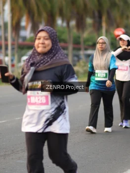 Runner Photo 4385516