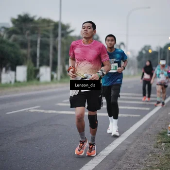 Runner Photo 4385537