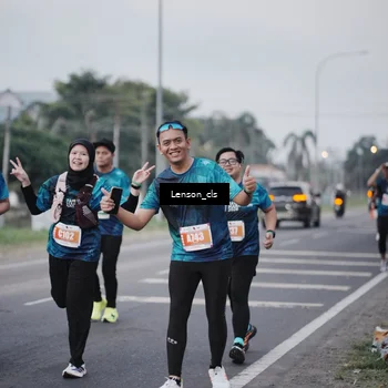 Runner Photo 4385571