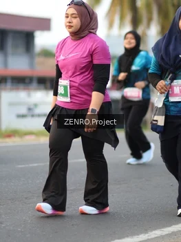 Runner Photo 4385592