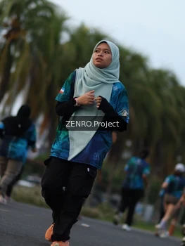Runner Photo 4385625