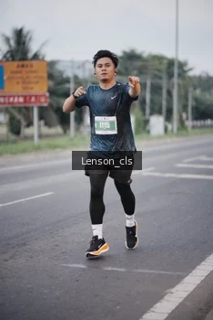 Runner Photo 4385631