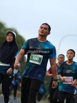 Runner Photo 4385634