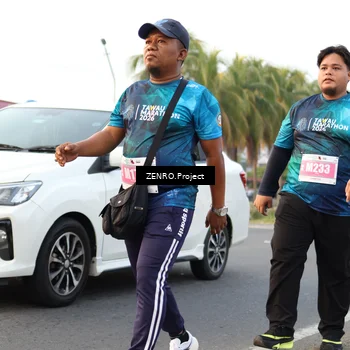 Runner Photo 4385649