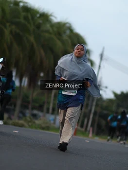 Runner Photo 4385670