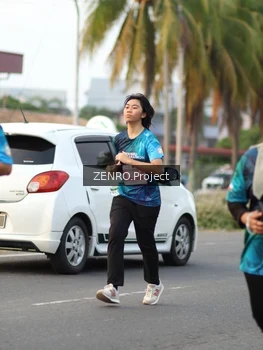 Runner Photo 4385686