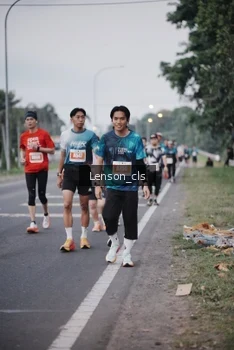 Runner Photo 4385687