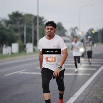 Runner Photo 4385723