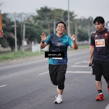 Runner Photo 4385737