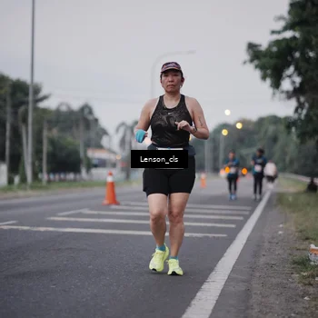 Runner Photo 4385755