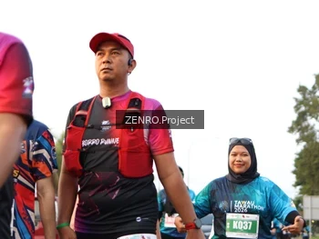 Runner Photo 4385791