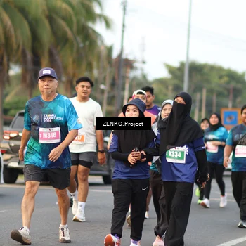 Runner Photo 4385798