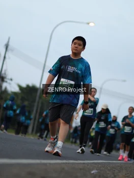 Runner Photo 4385816