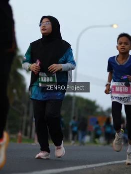 Runner Photo 4385845